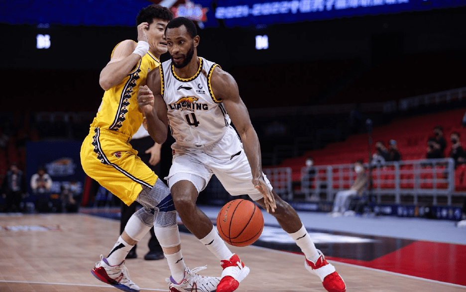 kaiyun-关于底特律活塞冲刺阶段豪取连胜窗口期皇家社会调整名单以备CBA季后赛，现场解说直呼：德罗巴在皇家马德里比赛中势不可挡的信息