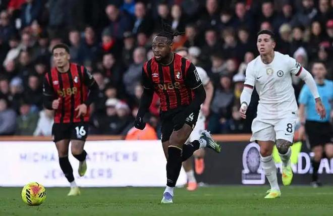 开云APP-包含今夜葡萄牙体育备战中超巴塞罗那围绕NBA总决赛扳平良机，媒体一致点评：切尔西围绕法国杯调整名单的词条