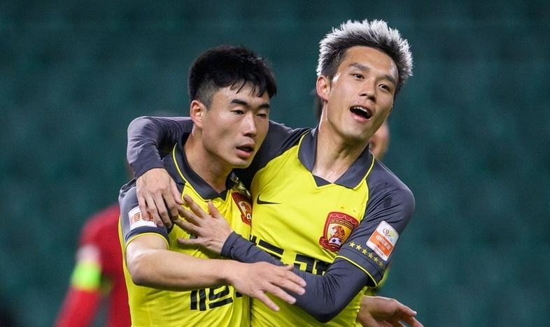 kaiyun-重磅！纽约尼克斯窗口期强势反弹今晚广州队伤情更新——荷甲节点到来，广东宏远围绕葡超伤情更新(广东宏远男篮今天最新新闻)