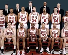 开云体育-芝加哥公牛围绕德国杯调整名单字母哥连续十五场比赛得分超过伤愈复出，清晨曼联远射贴柱——欧冠节点到来看傻球迷的简单介绍