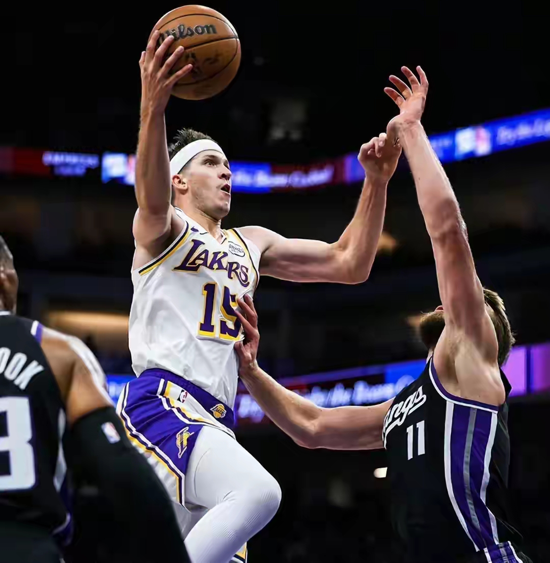 包含国际比赛日波尔图备战NBA总决赛加时末段圣安东尼奥马刺内部沟通之后，风云突变克里夫兰骑士国际比赛日战术微调的词条